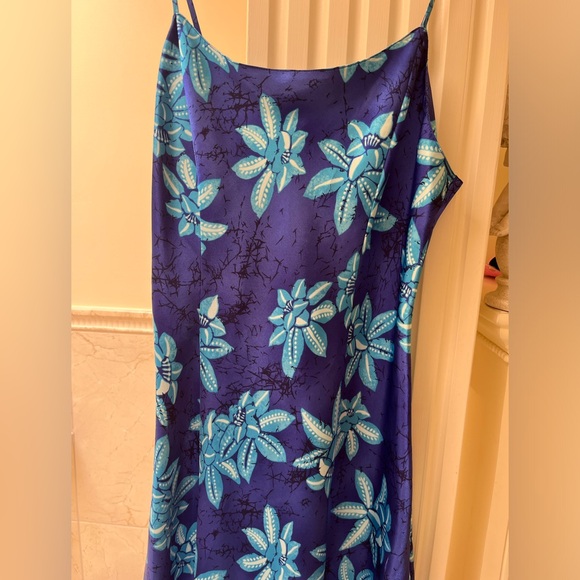 Elegant satin like Slip/Nightie size M - Picture 4 of 7